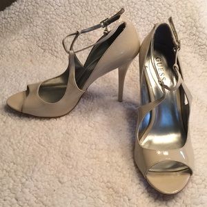 NWOT Guess Nude peep toe heels with ankle strap